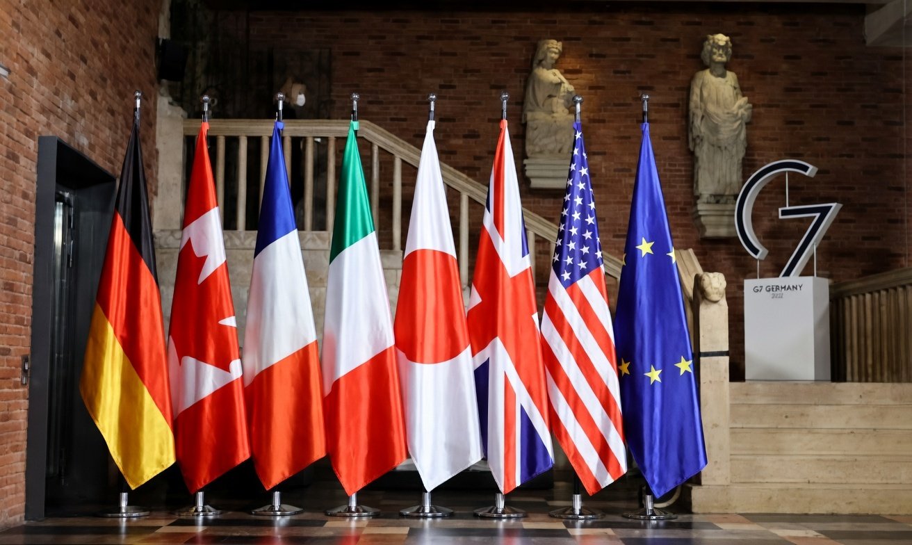 G7 Oil