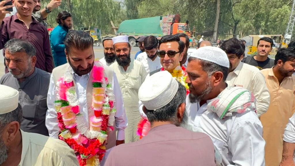 Faisal Khan Tarakai Hears Public Grievances During Nowshera Visit, Assures Swift Action Faisal Khan Tarakai
