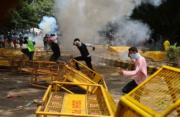 Bihar police personnel during a student protest in Siwan after an officer was suspended for firing an AK-47 into the air.