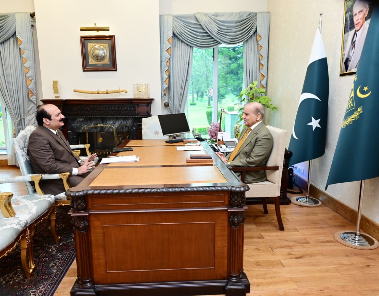 Prime Minister Shehbaz Sharif meeting Chairman Rana Mashhood Ahmad Khan to review the Prime Minister's Youth Program.