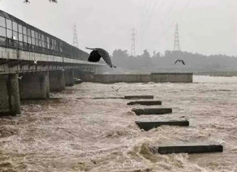 Punjab Rivers Return to Normal Flow as Flooding Persists at Only Two Key Locations Water flowing through the Indus River as PDMA reports normal river conditions across most of Punjab.