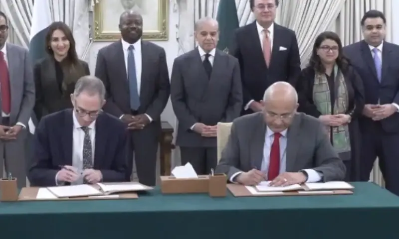 Google offers Pakistani students free AI access under a new Pakistan digital transformation partnership