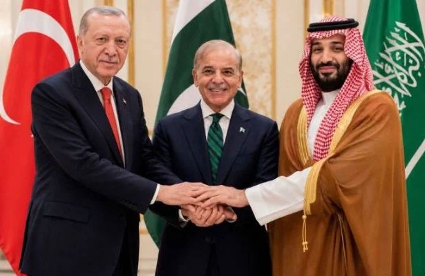 Pakistan Saudi Arabia and Türkiye flags representing a growing military partnership