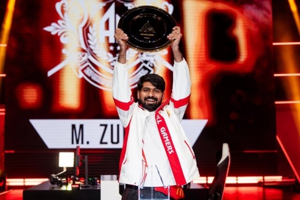 Muhammad Zubair celebrates his Tekken 8 world championship victory in Paris