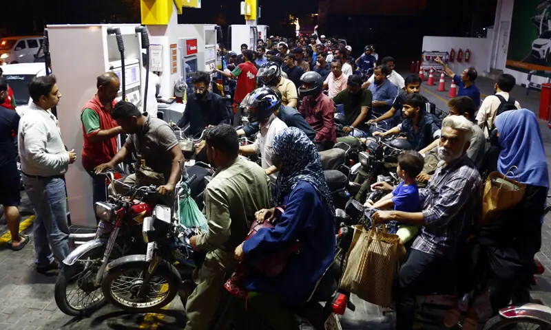 Pakistan petrol and diesel prices reduced on August 7, 2026