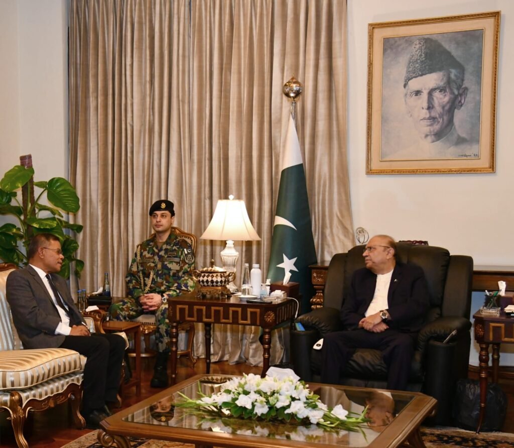 President Zardari, Malaysian Minister Discuss Security and Trade Cooperation President Asif Ali Zardari meets Malaysian Home Minister Saifuddin Nasution Ismail to discuss trade and security cooperation.