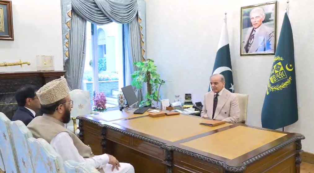 Prime Minister Shehbaz Sharif reviews Hajj preparations with Religious Affairs Minister Sardar Muhammad Yousaf