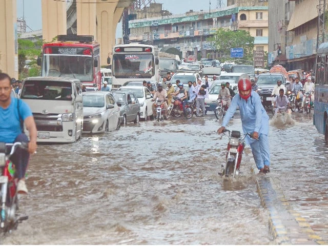 Heavy rain causes flooding and waterlogging on roads in Islamabad and Rawalpindi.