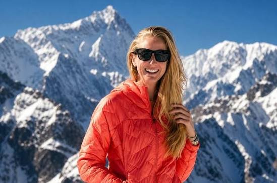 Pakistan Army helicopter airlifts the body of US climber Sarah Mallory Geis from Broad Peak to Skardu