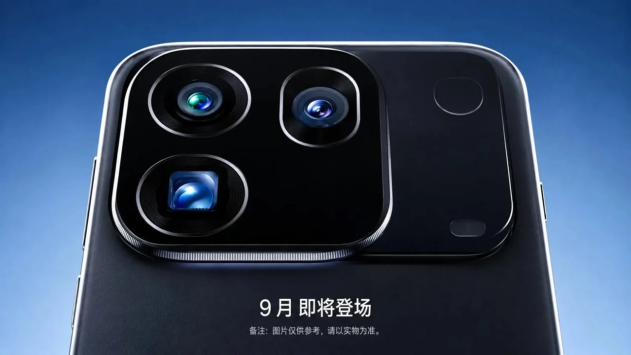 OPPO Find X10 Pro Max smartphone featuring a triple 200MP camera system