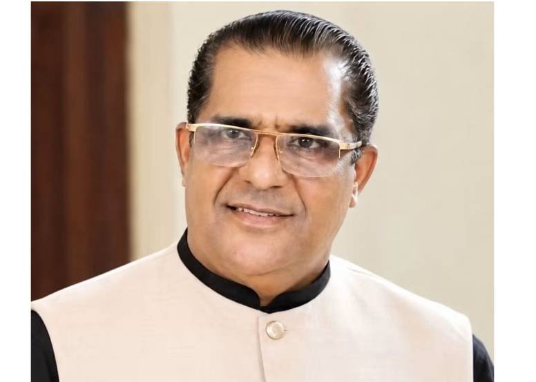 PML-N leader and former Muridke municipal chairman Sheikh Shabbir Ahmed was killed in a shooting near Muridke.