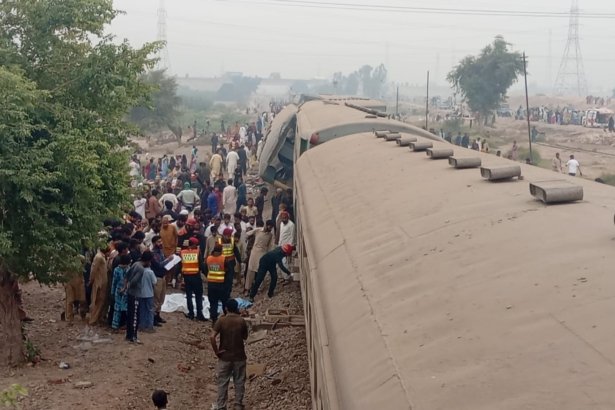 Rescue operation following the derailment of Rehman Baba Express coaches in Multan, where five people were killed and 49 received medical assistance.