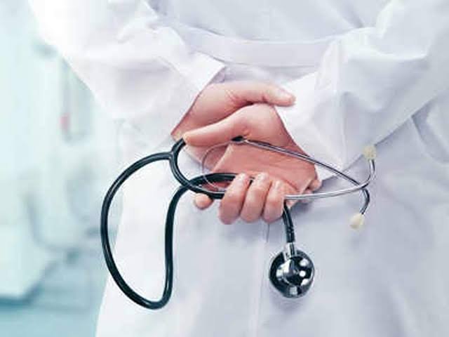 Khyber Pakhtunkhwa Health Department notification regarding the dismissal of 30 doctors over alleged fake PMDC registrations and illegal appointments.