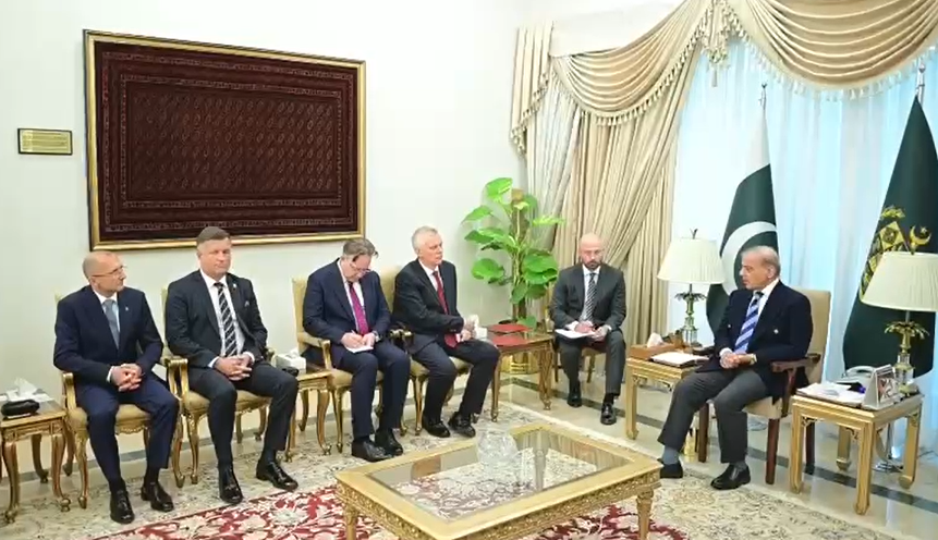 PM Shehbaz Sharif Meets Polish Minister Tomasz Siemoniak to Strengthen Bilateral Ties Prime Minister Shehbaz Sharif meets Polish Minister Tomasz Siemoniak in Islamabad to discuss bilateral relations and regional issues.