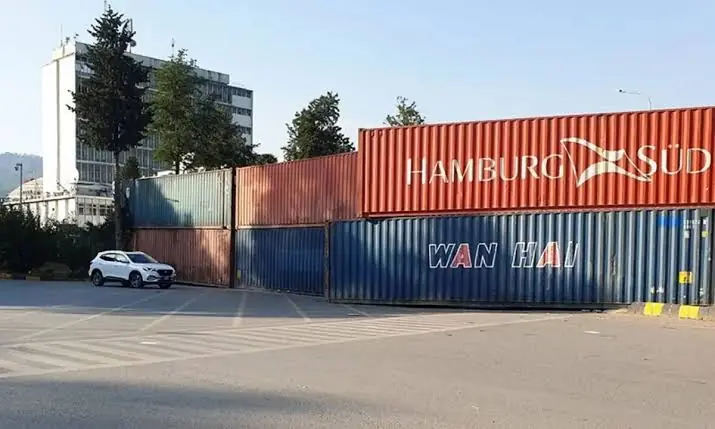 Pakistan Political Activity Intensifies as Peshawar Cantonment Routes Close, Key Islamabad Meetings Scheduled