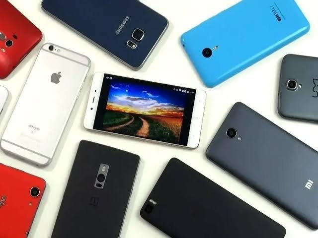Pakistan mobile phone imports decline in the first quarter of FY2026-27 as other telecommunications equipment imports increase.